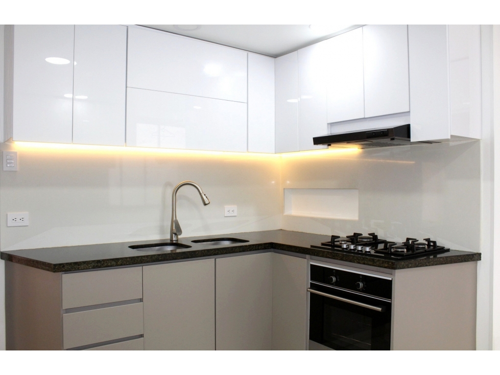 Apartamento en venta en Santa Barbara Central, Bogotá · foto 7 de 17