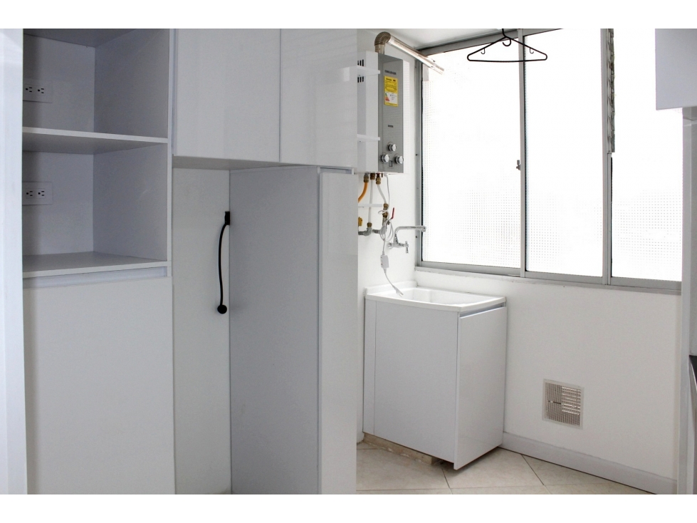 Apartamento en venta en Santa Barbara Central, Bogotá · foto 9 de 17
