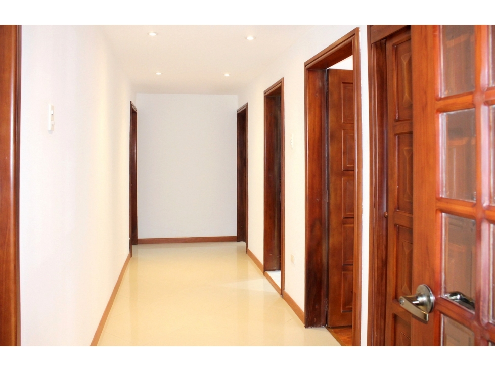 Apartamento en venta en Santa Barbara Central, Bogotá · foto 11 de 17