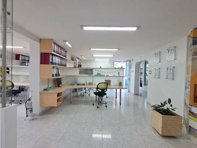 Casa de 4 alcobas en venta en Los Andes, Bogotá, 750 m² · foto 13 de 24