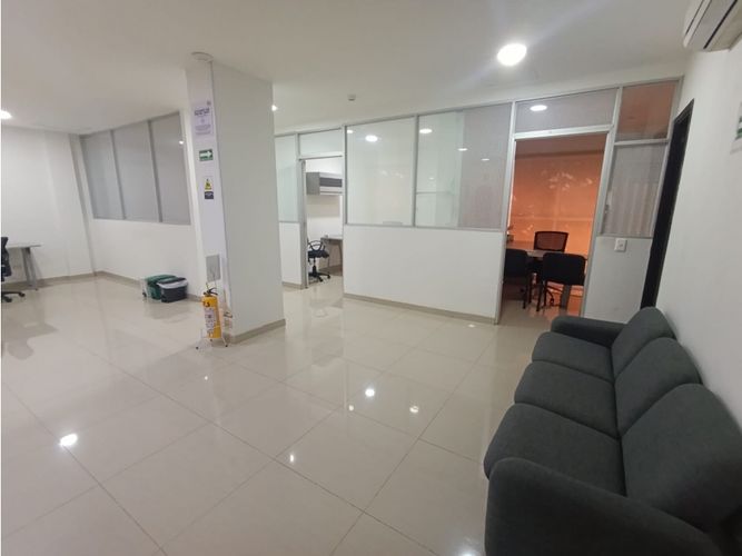 Oficina en arriendo en El Bosque, Cartagena, 369 m² · foto 2 de 11