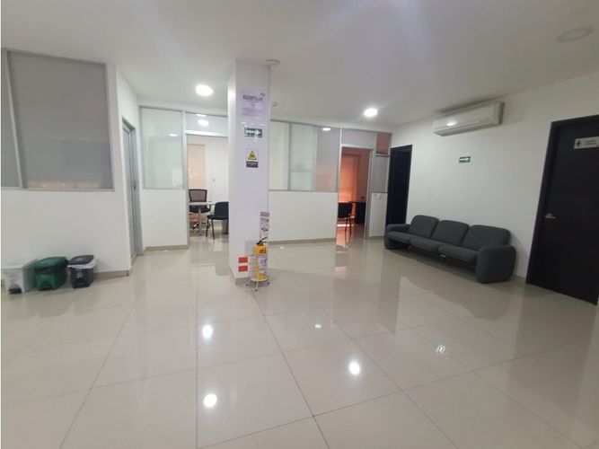 Oficina en arriendo en El Bosque, Cartagena, 369 m² · foto 3 de 11