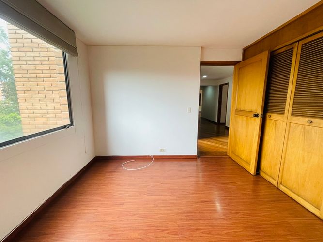Apartamento de 4 alcobas en venta en La Florida, Medellín, 260 m² · foto 11 de 24
