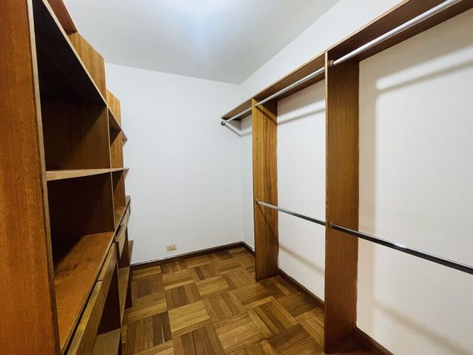 Apartamento de 4 alcobas en venta en La Florida, Medellín, 260 m² · foto 22 de 24