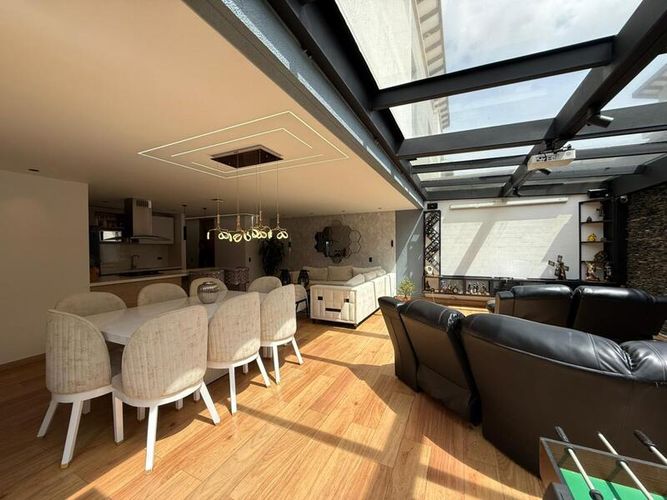 Casa de 5 alcobas en venta en Barro Blanco, Rionegro, 185 m² · foto 2 de 24