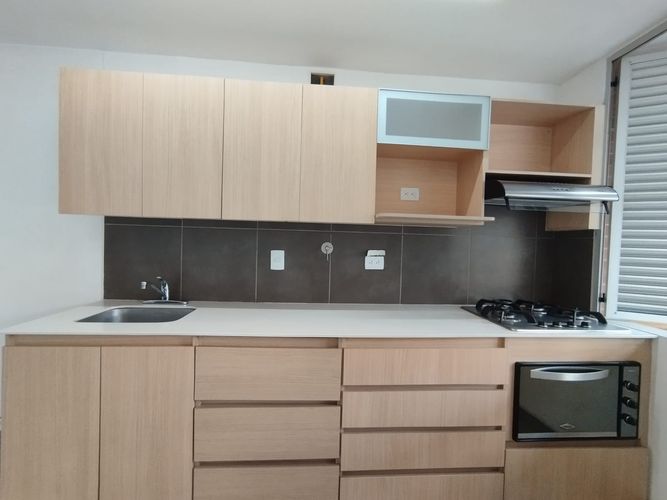 Apartamento de 2 alcobas en arriendo en Loma Del Esmeraldal, Envigado, 119 m² · foto 4 de 16