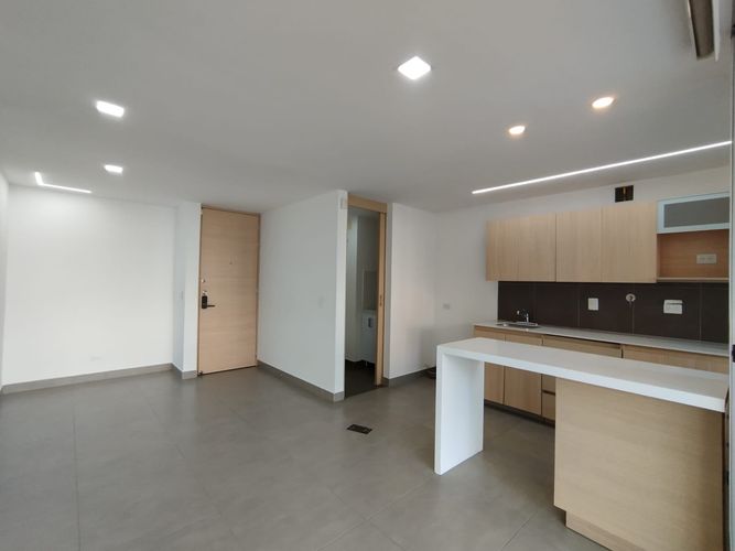 Apartamento de 2 alcobas en arriendo en Loma Del Esmeraldal, Envigado, 119 m² · foto 5 de 16