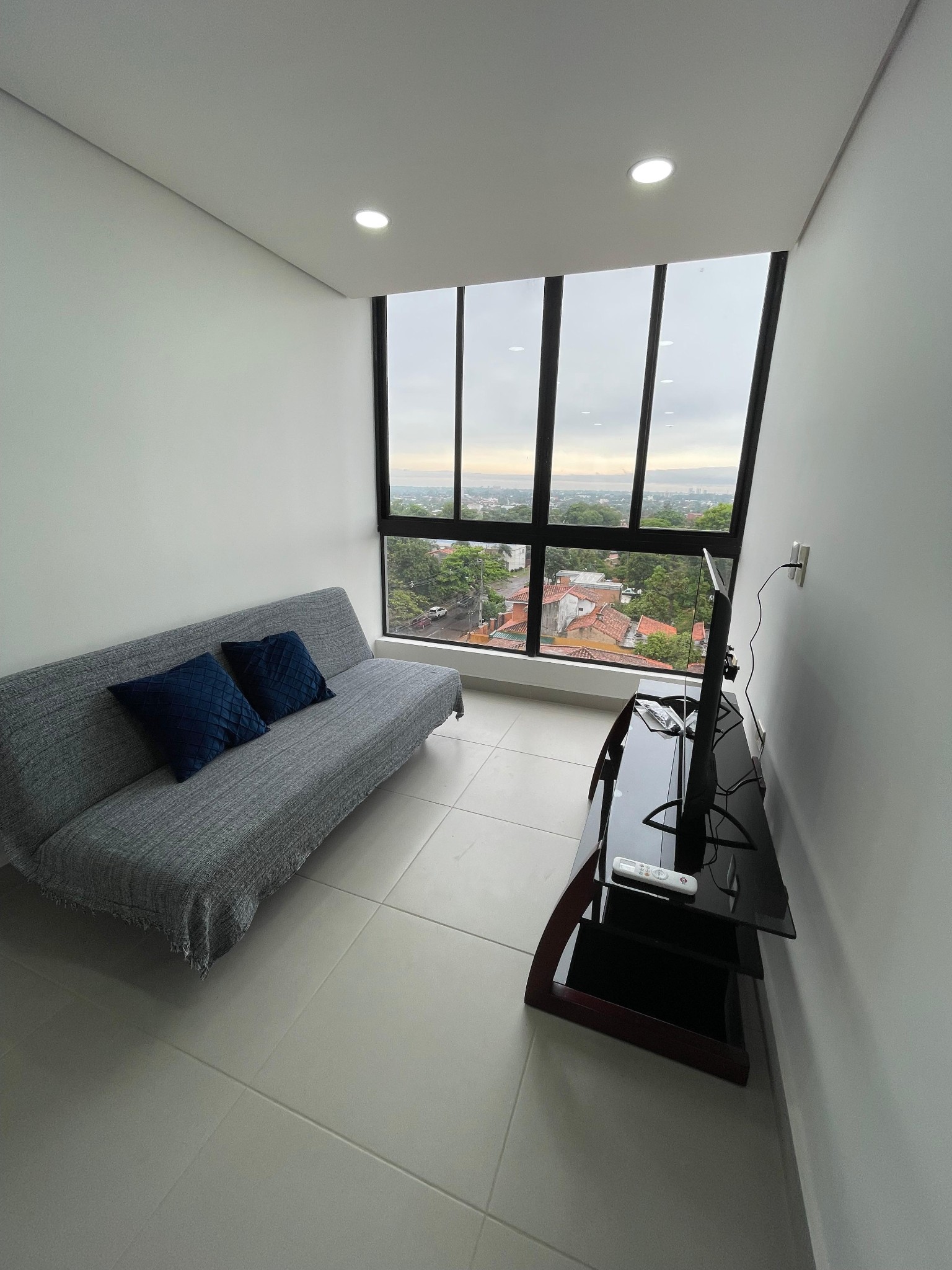 HERRERA - EN ALQUILER - DEPTO AMOBLADO A ESTRENAR DE 1 DORMITORIO — foto 2