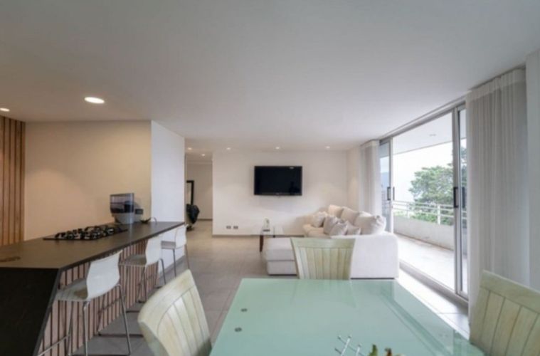 Apartamento de 2 alcobas en arriendo en El Tesoro, Medellín, 150 m² · foto 3 de 20