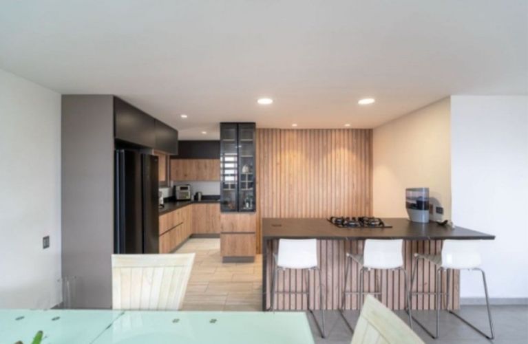 Apartamento de 2 alcobas en arriendo en El Tesoro, Medellín, 150 m² · foto 5 de 20