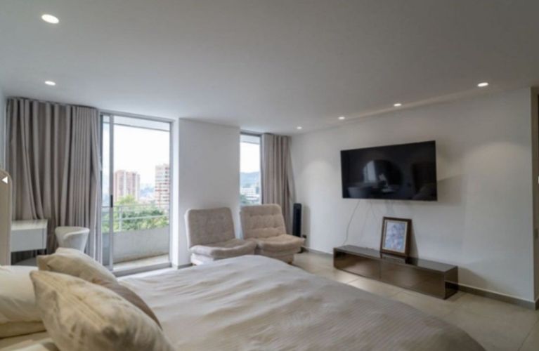 Apartamento de 2 alcobas en arriendo en El Tesoro, Medellín, 150 m² · foto 10 de 20