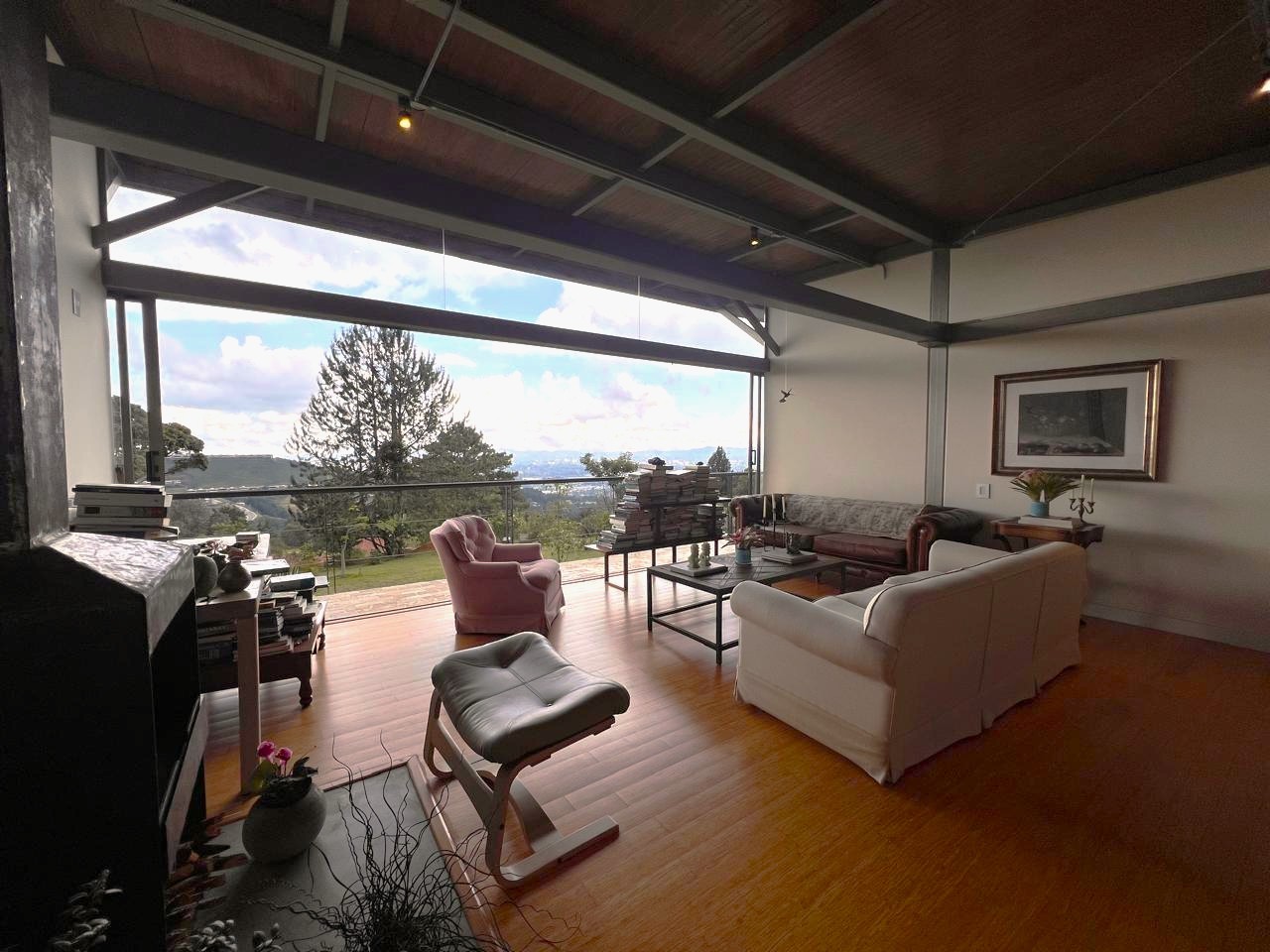 2BR House in Sajonia (220 m²) - 2