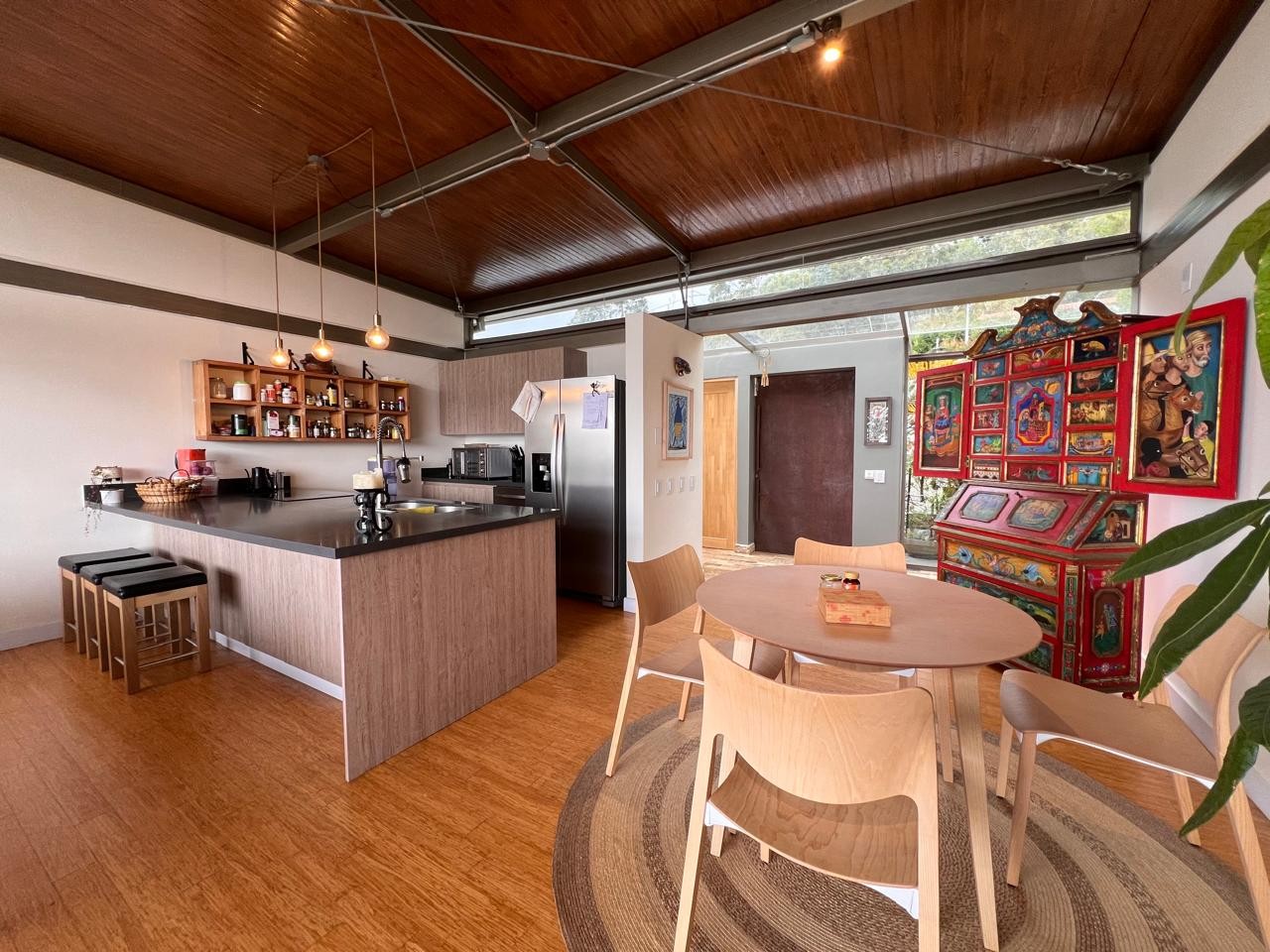 2BR House in Sajonia (220 m²) - 4