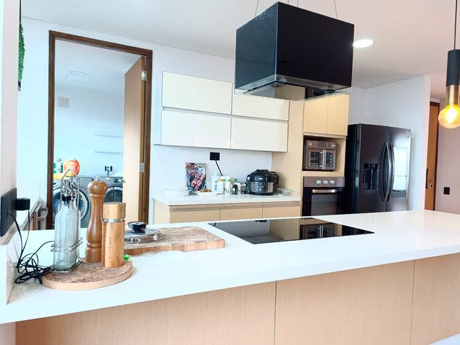 Apartamento de 3 alcobas en venta en El Poblado, Medellín, 199 m² · foto 7 de 18