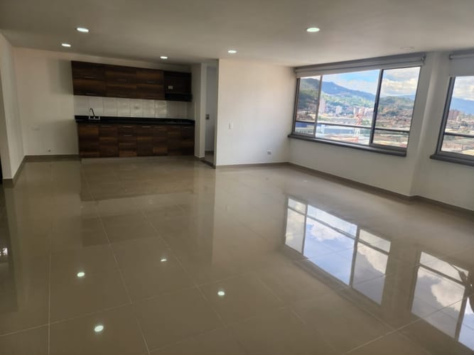 Apartamento de 3 alcobas en venta en Las Lomitas, Sabaneta, 119 m² · foto 3 de 18