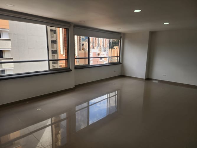 Apartamento de 3 alcobas en venta en Las Lomitas, Sabaneta, 119 m² · foto 9 de 18