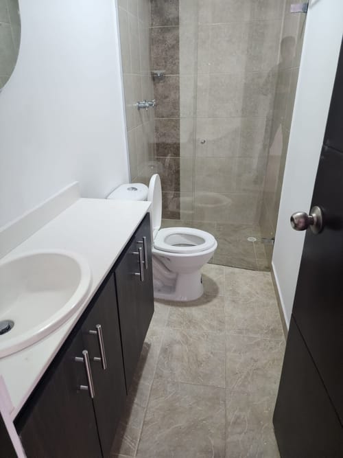 Apartamento de 3 alcobas en venta en Las Lomitas, Sabaneta, 119 m² · foto 10 de 18