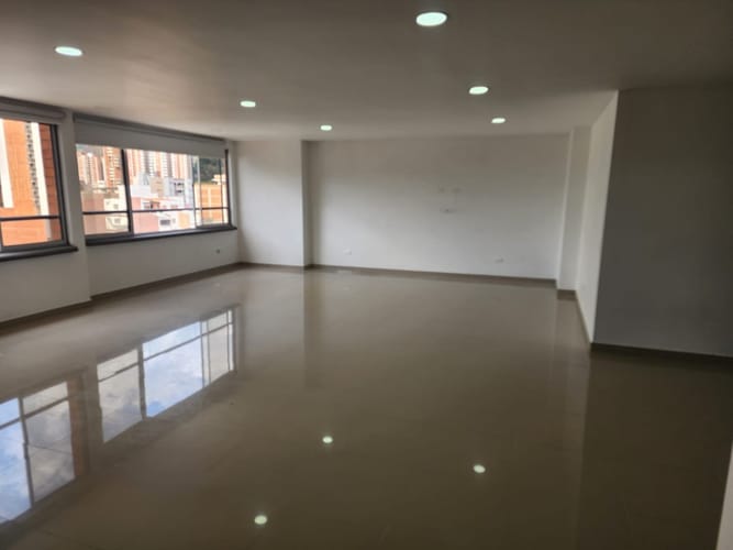 Apartamento de 3 alcobas en venta en Las Lomitas, Sabaneta, 119 m² · foto 13 de 18
