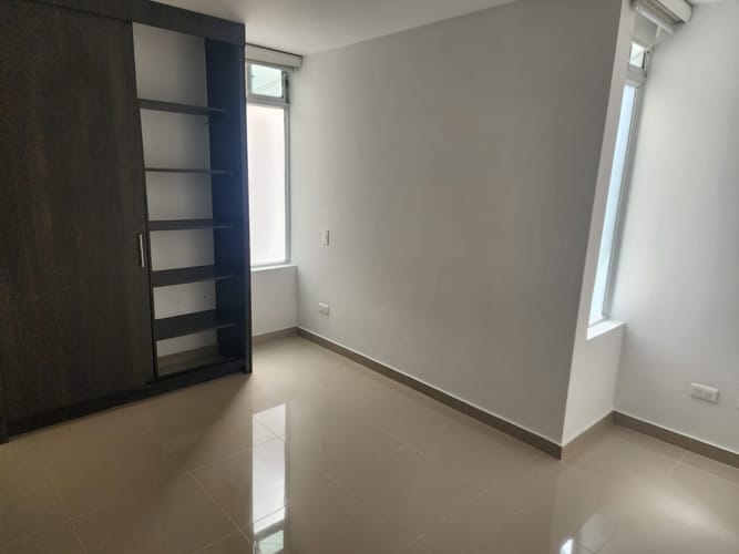 Apartamento de 3 alcobas en venta en Las Lomitas, Sabaneta, 119 m² · foto 17 de 18