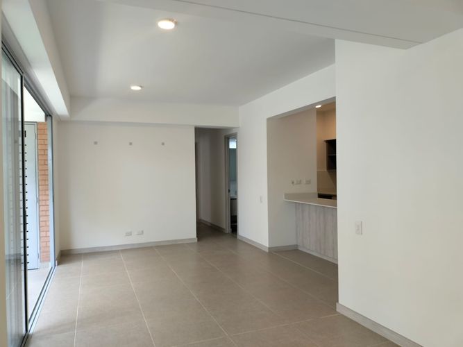 Apartamento de 3 alcobas en venta en El Poblado, Medellín, 87 m² · foto 9 de 17