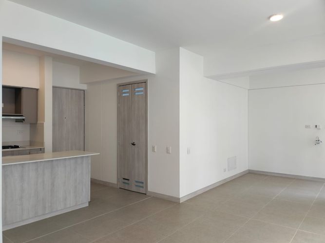 Apartamento de 3 alcobas en venta en El Poblado, Medellín, 87 m² · foto 8 de 17