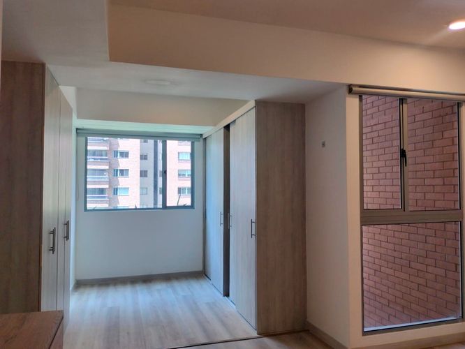 Apartamento de 3 alcobas en venta en El Poblado, Medellín, 87 m² · foto 14 de 17