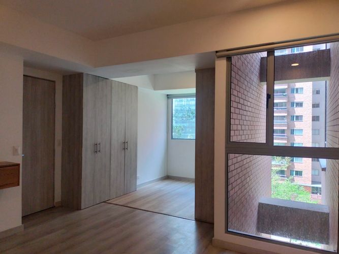 Apartamento de 3 alcobas en venta en El Poblado, Medellín, 87 m² · foto 3 de 17