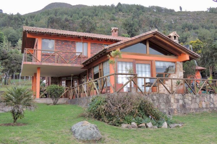 Casa de 3 alcobas en venta en Carrasquilla, Cota, 178 m² · foto 2 de 16