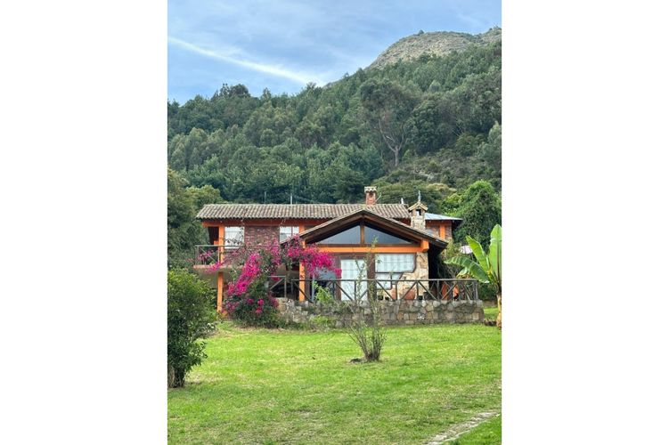 Casa de 3 alcobas en venta en Carrasquilla, Cota, 178 m² · foto 3 de 16