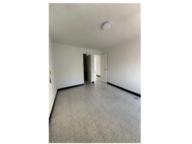 Apartamento de 3 alcobas en arriendo en Bolivariana, Medellín, 93 m² · foto 13 de 13