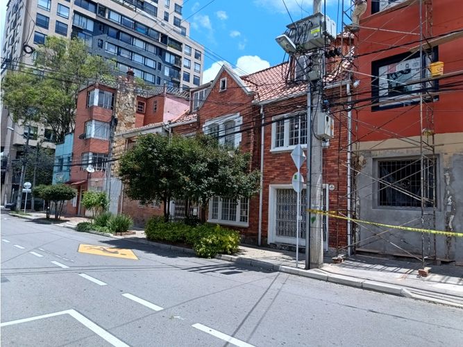 Casa de 5 alcobas en venta en Teusaquillo, Bogotá, 338 m² · foto 2 de 11