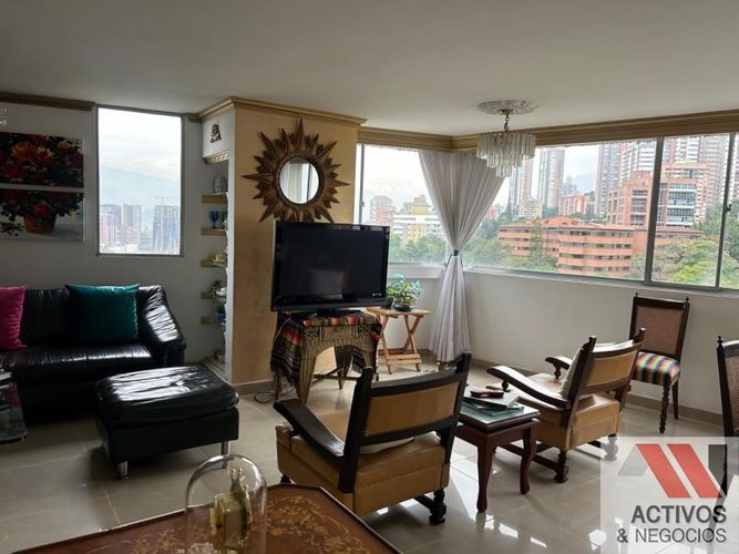 Apartamento de 3 alcobas en venta en La Aguacatala, Medellín, 207 m² · foto 4 de 24