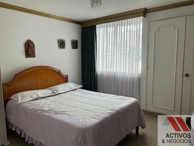 Apartamento de 3 alcobas en venta en La Aguacatala, Medellín, 207 m² · foto 18 de 24
