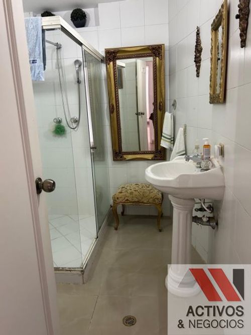 Apartamento de 3 alcobas en venta en La Aguacatala, Medellín, 207 m² · foto 23 de 24