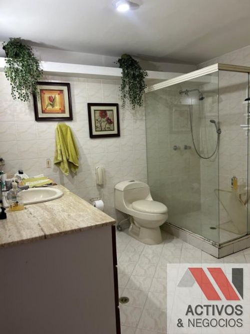 Apartamento de 3 alcobas en venta en La Aguacatala, Medellín, 207 m² · foto 24 de 24
