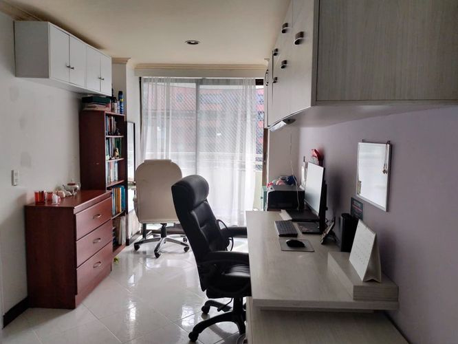 Apartamento de 3 alcobas en venta en El Poblado, Medellín, 100 m² · foto 3 de 19