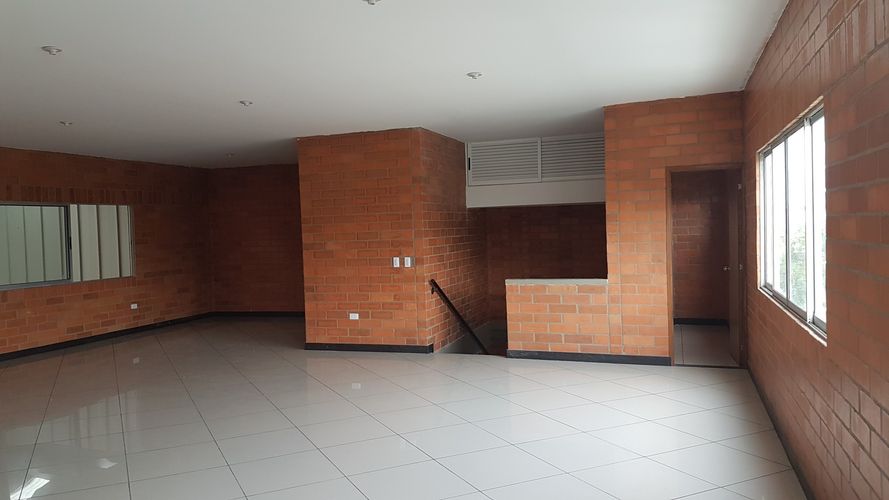 Bodega en arriendo en Zona Industrial, Yumbo, 585 m² · foto 11 de 16