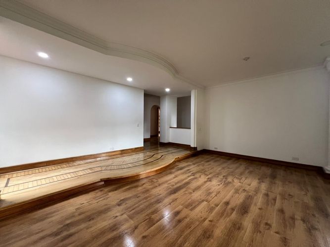 Apartamento de 3 alcobas en venta en El Poblado, Medellín, 126 m² · foto 4 de 17
