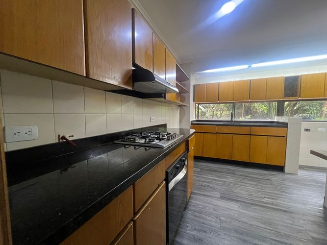 Apartamento de 3 alcobas en venta en El Poblado, Medellín, 126 m² · foto 16 de 17