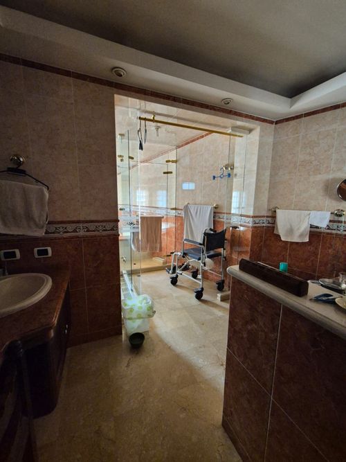Casa de 6 alcobas en venta en Cabecera Del Llano, Bucaramanga, 359 m² · foto 12 de 24