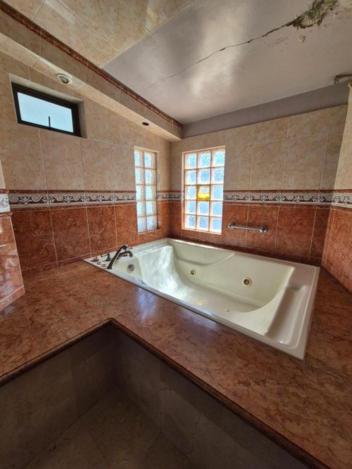 Casa de 6 alcobas en venta en Cabecera Del Llano, Bucaramanga, 359 m² · foto 16 de 24