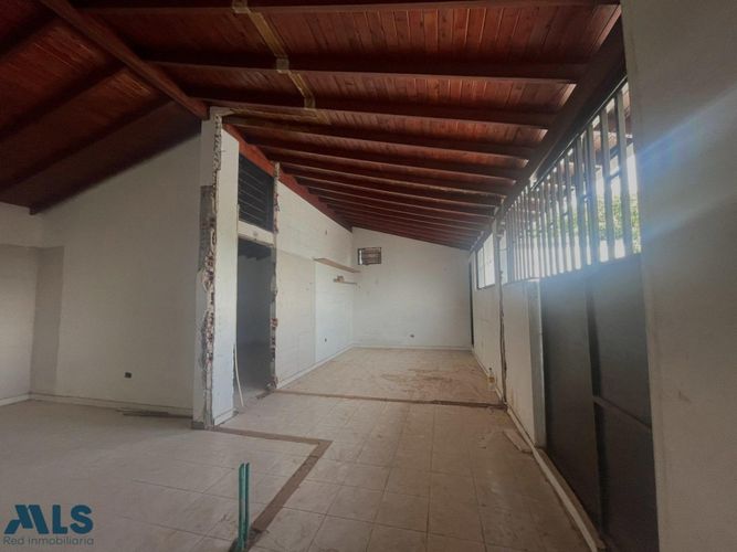 Local en venta en Jesús Nazareno, Medellín, 44 m² · foto 2 de 7
