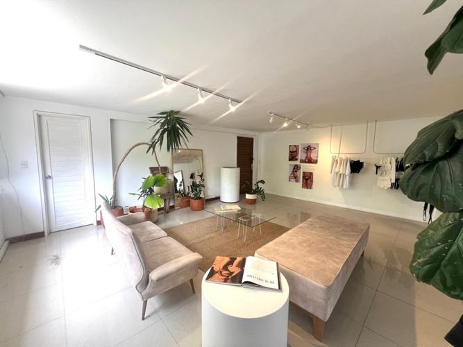 Oficina en venta en Manila, Medellín, 118 m² · foto 2 de 13