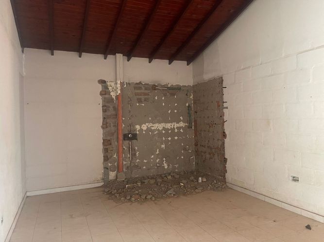 Bodega en venta en Jesús Nazareno, Medellín, 194 m² · foto 4 de 11