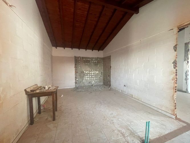 Bodega en venta en Jesús Nazareno, Medellín, 194 m² · foto 5 de 11