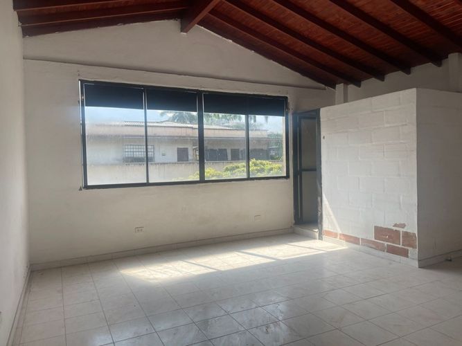 Bodega en venta en Jesús Nazareno, Medellín, 194 m² · foto 6 de 11