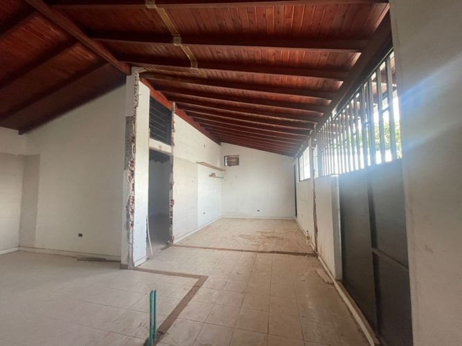 Bodega en venta en Jesús Nazareno, Medellín, 194 m² · foto 7 de 11