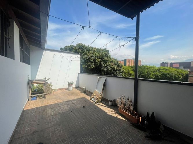 Bodega en venta en Jesús Nazareno, Medellín, 194 m² · foto 9 de 11