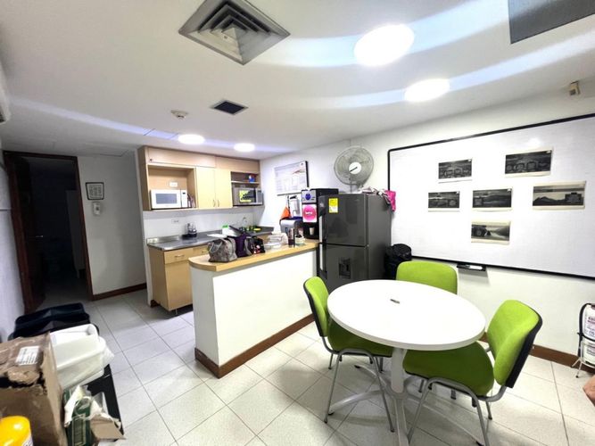 Local en venta en La Candelaria, Medellín, 75 m² · foto 10 de 17