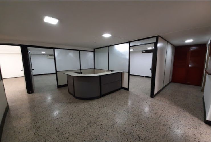 Oficina en venta en Manila, Medellín, 119 m² · foto 2 de 15